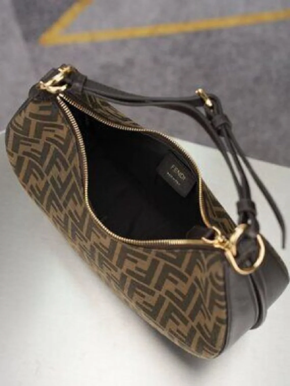 ✨✨Fendi Fendiography Jacquard FF Mini Bag Box Duster